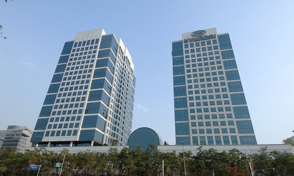 GadgetsGuy / Wikimedia Commons, CC BY-SA 3.0  via Wikimedia Commons