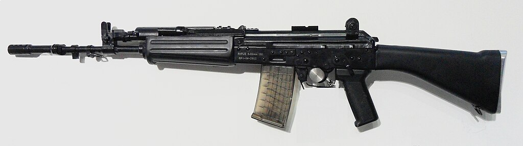 Kalashnikov vs M16: 5 Decisive Differences in the Eternal Weapon Duel