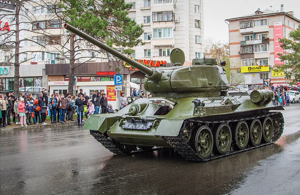 I13Robin, CC0, via Wikimedia Commons